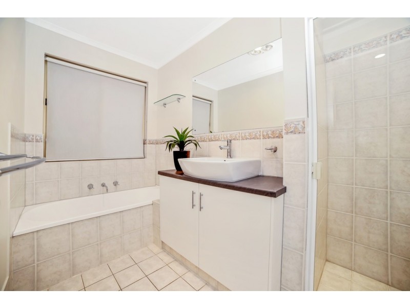 26 Hartog Street, Woodcroft SA 5162