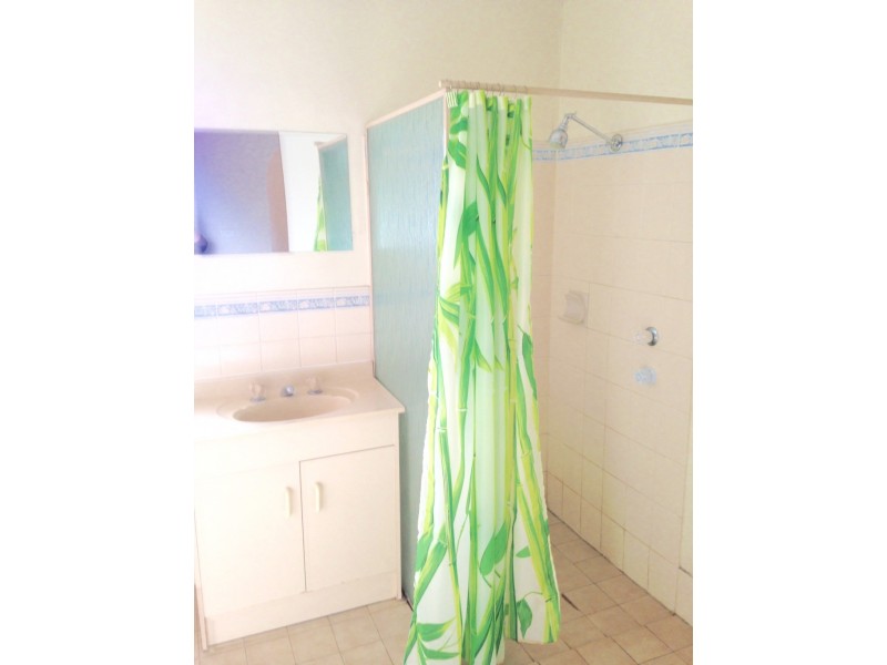 5 54 WHEATSHEAF ROAD, Morphett Vale SA 5162