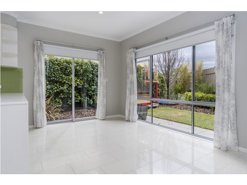 5,10 Commercial Road, Port Noarlunga South SA 5167