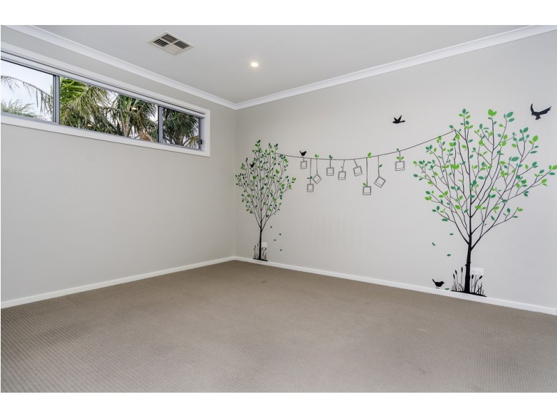 5,10 Commercial Road, Port Noarlunga South SA 5167