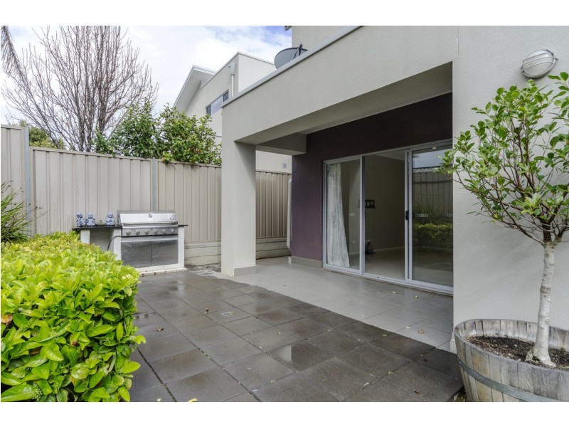 5,10 Commercial Road, Port Noarlunga South SA 5167