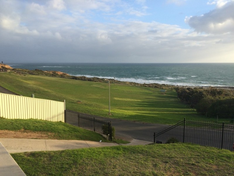 1 TINGIRA DRIVE, O’sullivan Beach SA 5166