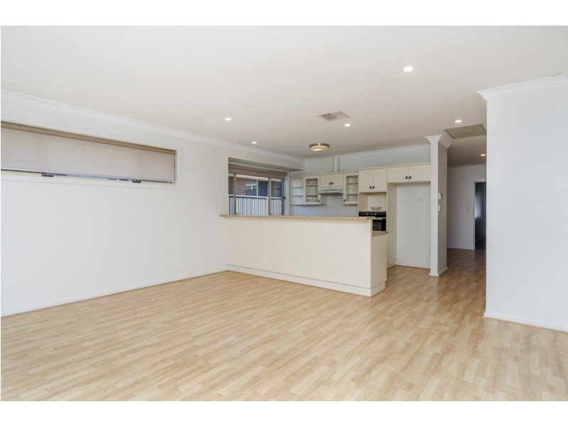 14 East Parkway, Andrews Farm SA 5114