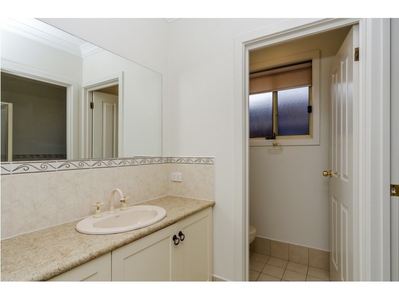 14 East Parkway, Andrews Farm SA 5114