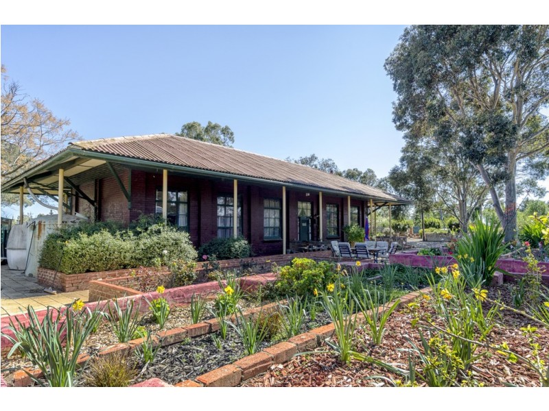 102 ELWOOD ROAD, Macdonald Park SA 5121