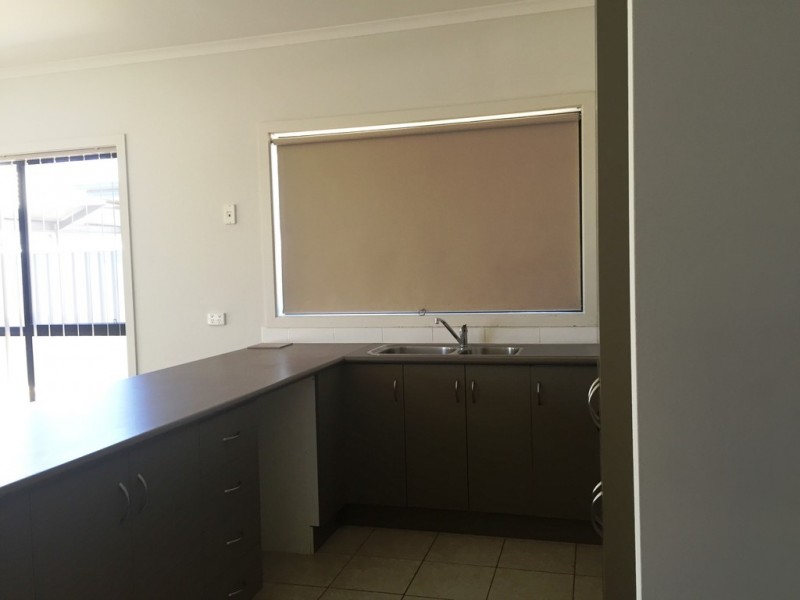 119 Lakeside Drive, Andrews Farm SA 5114