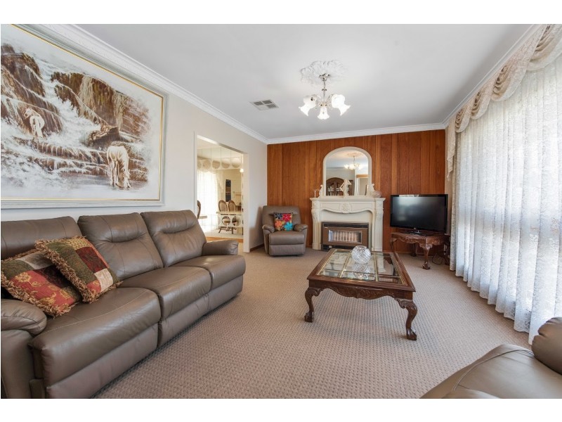 33 Troon Avenue, Seaton SA 5023