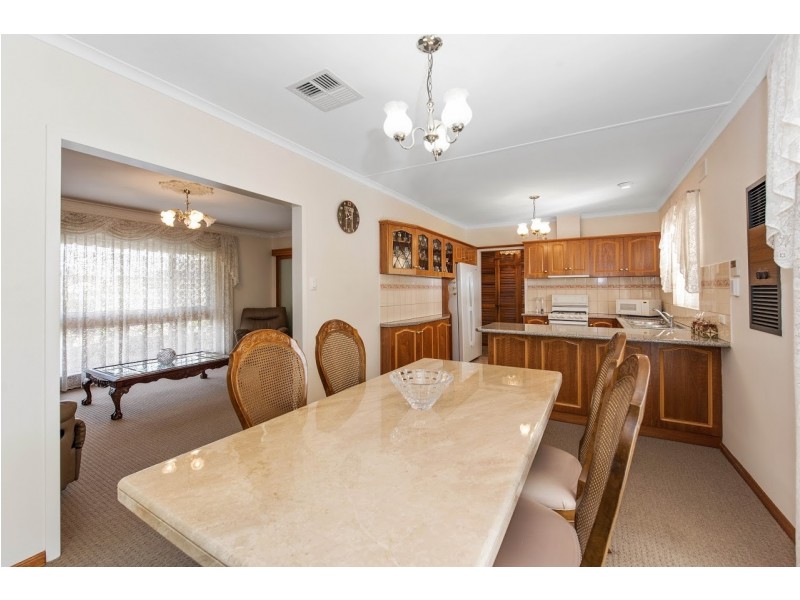 33 Troon Avenue, Seaton SA 5023