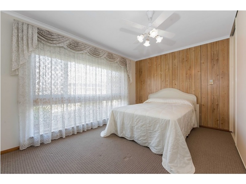 33 Troon Avenue, Seaton SA 5023