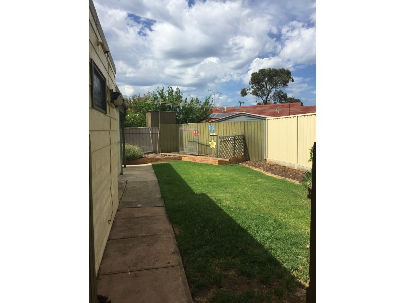11 Barrington Crescent, Salisbury East SA 5109