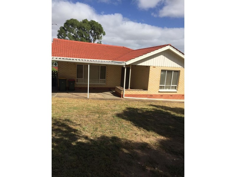 17 Canara Avenue, Para Hills SA 5096