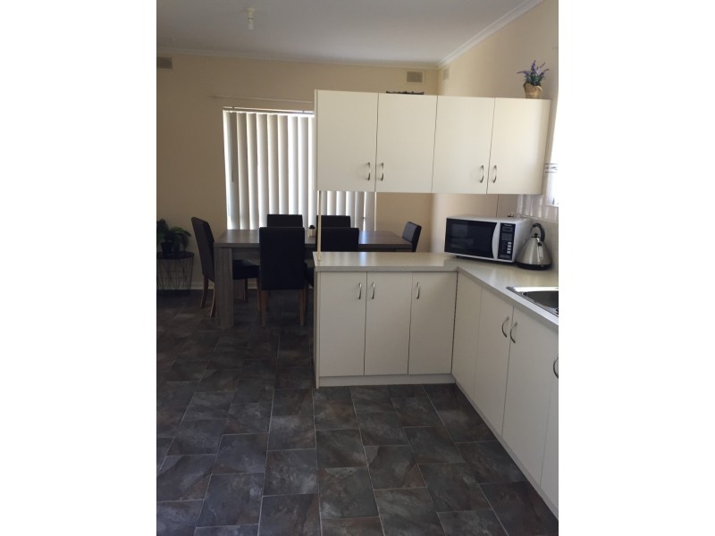 17 Canara Avenue, Para Hills SA 5096