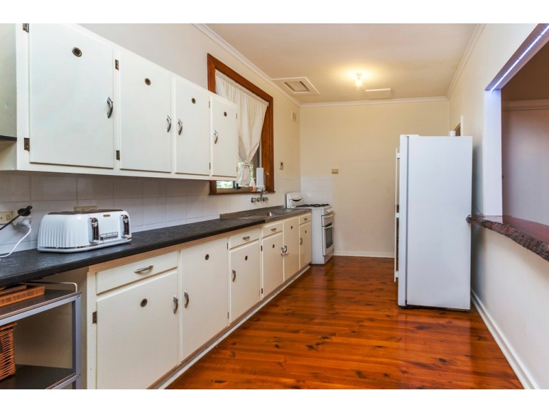 32 Chaddenwick Road, Elizabeth Vale SA 5112