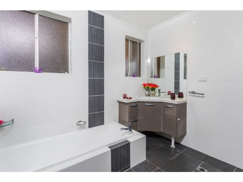 25 Hendrix Cres, Paralowie SA 5108