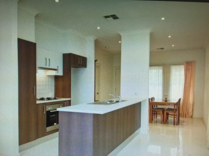 8 Lucknow Close, Kidman Park SA 5025