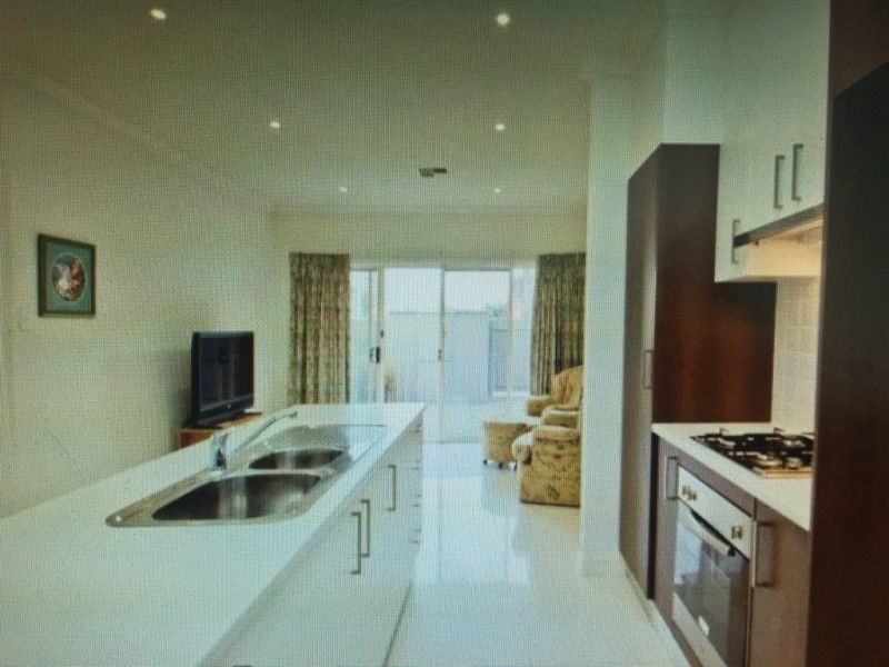 8 Lucknow Close, Kidman Park SA 5025