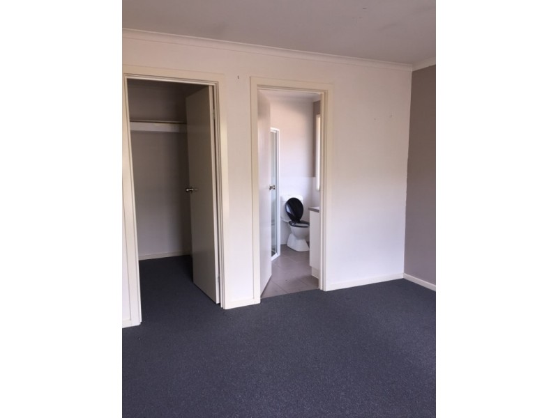 33 Golden Circuit, Parafield Gardens SA 5107