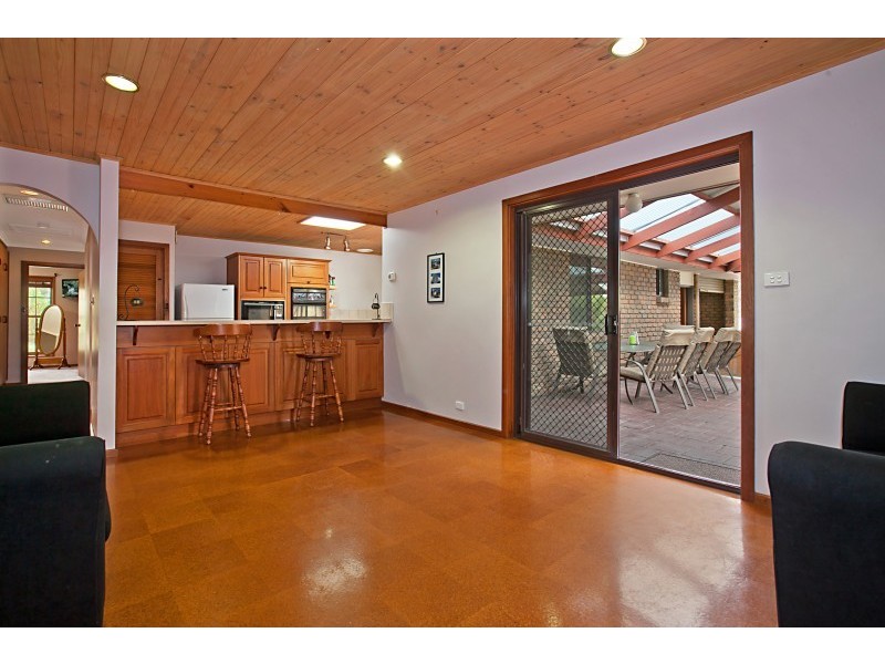 6 Halls Road, Highbury SA 5089