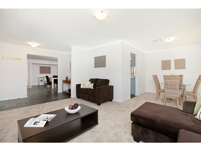 7 Hilditch Drive, Green Fields SA 5107