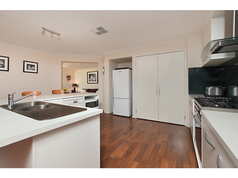 10 Westbourne St, Springbank Waters Estate, Burton SA 5110