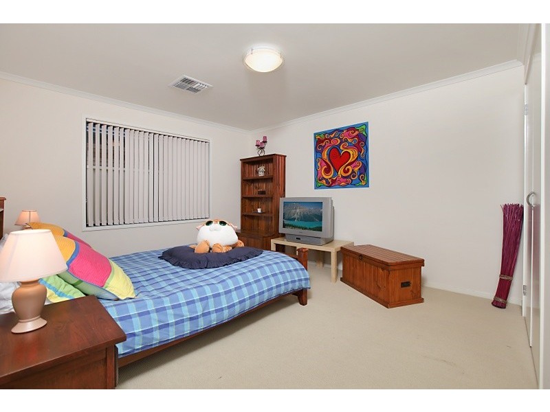 10 Westbourne St, Springbank Waters Estate, Burton SA 5110