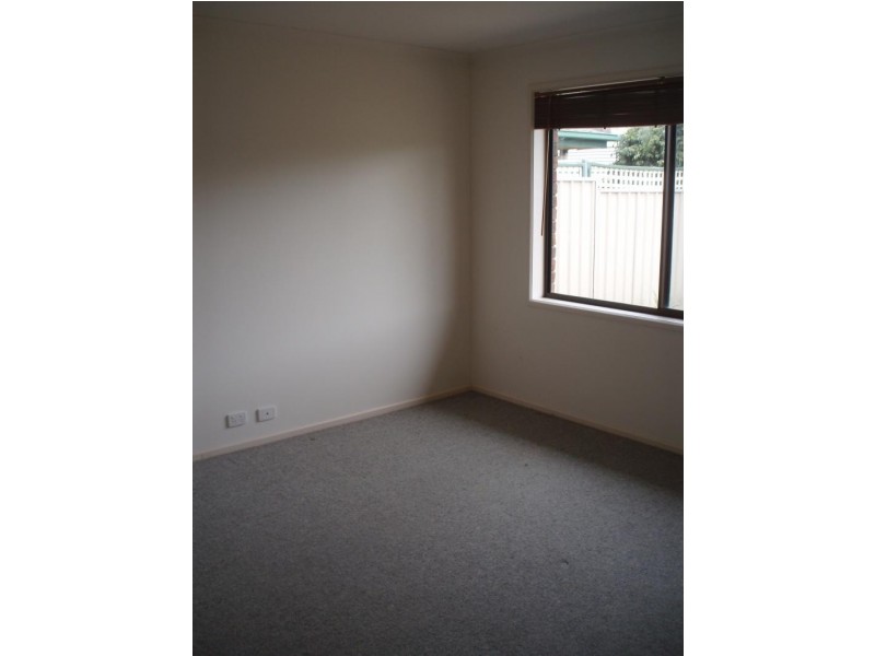 11 Claremont Ave, Oakden SA 5086