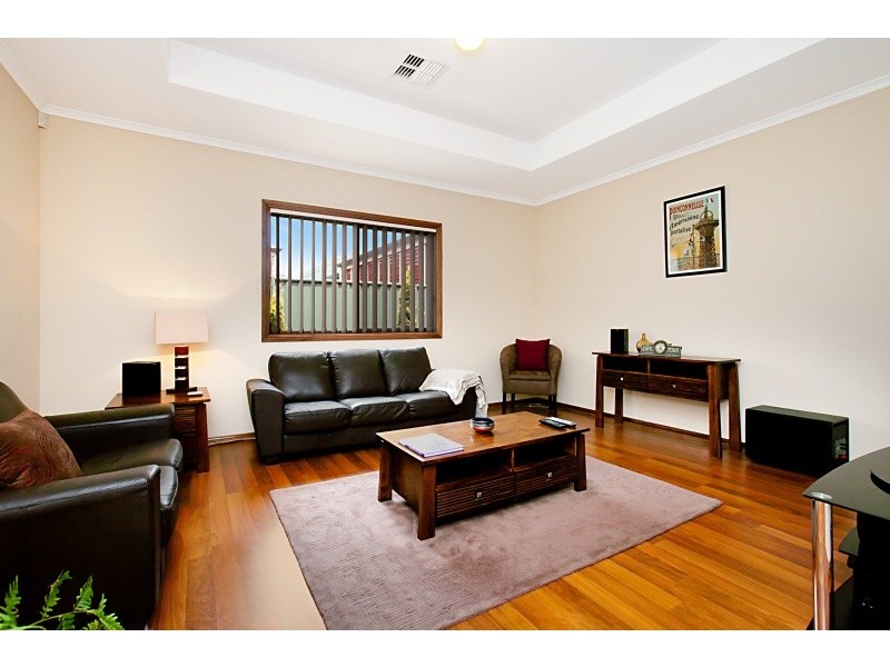 9 Hinchinbrook Avenue, Mawson Lakes SA 5095