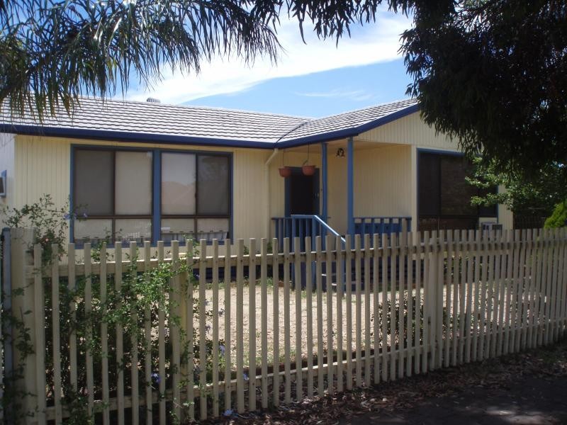 4a Burdekin Ave, Hillcrest SA 5086