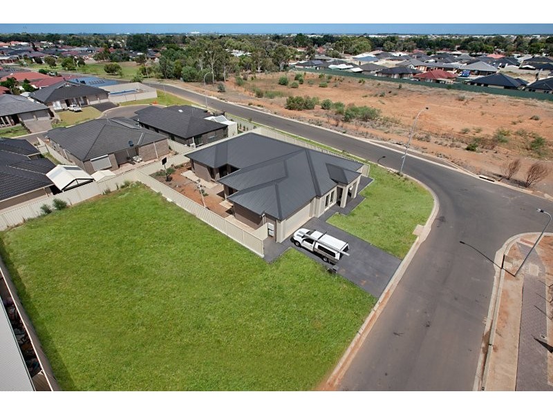 32 Clement Grove, Burton SA 5110