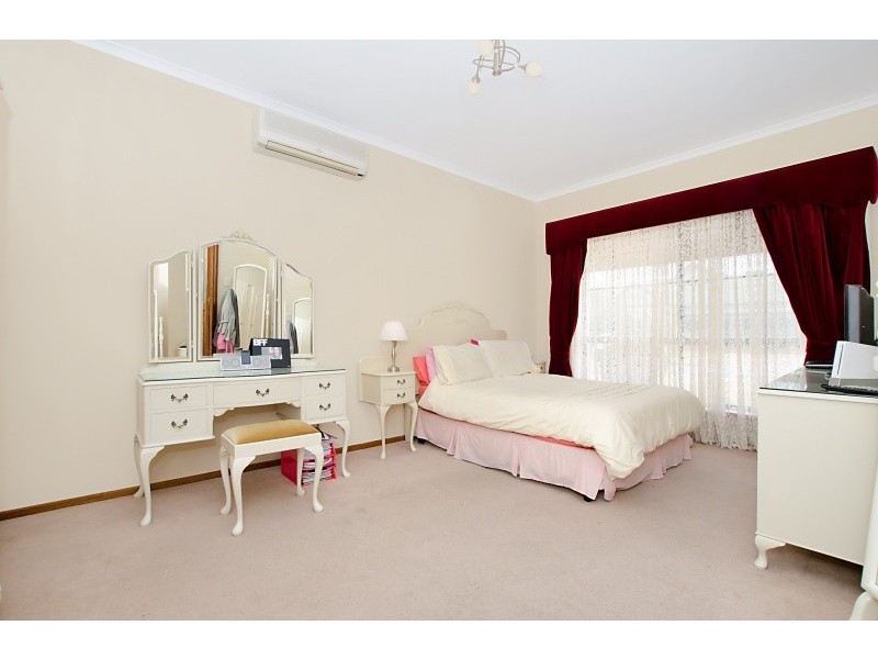 5 Chiswick Court, Oakden SA 5086