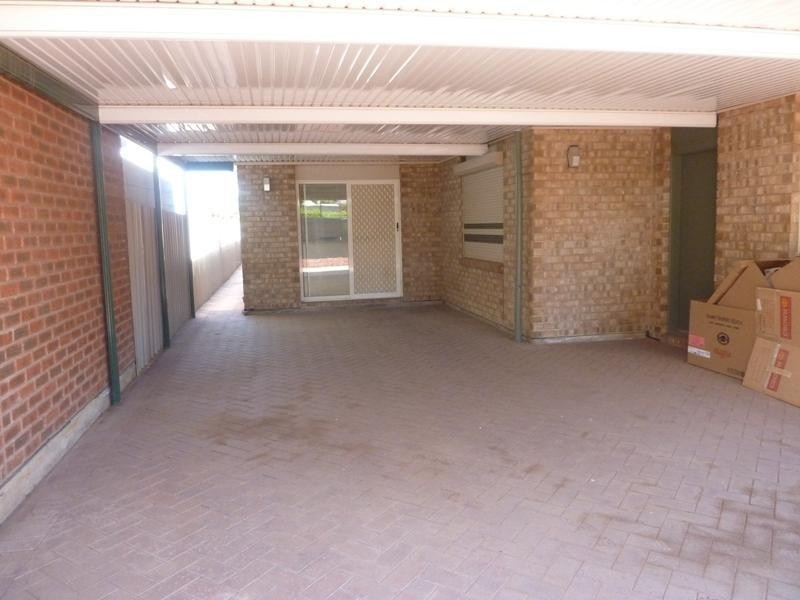 184 Fosters Rd, Oakden SA 5086