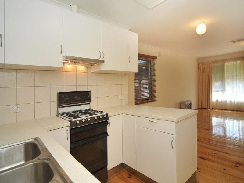 6 Mary Ave, Gilles Plains SA 5086