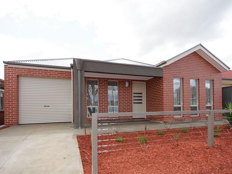 2 Stuckey Way, Blakeview SA 5114