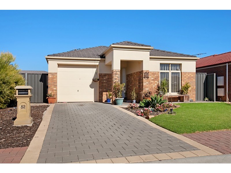 82 Lakeside Drive, Andrews Farm SA 5114