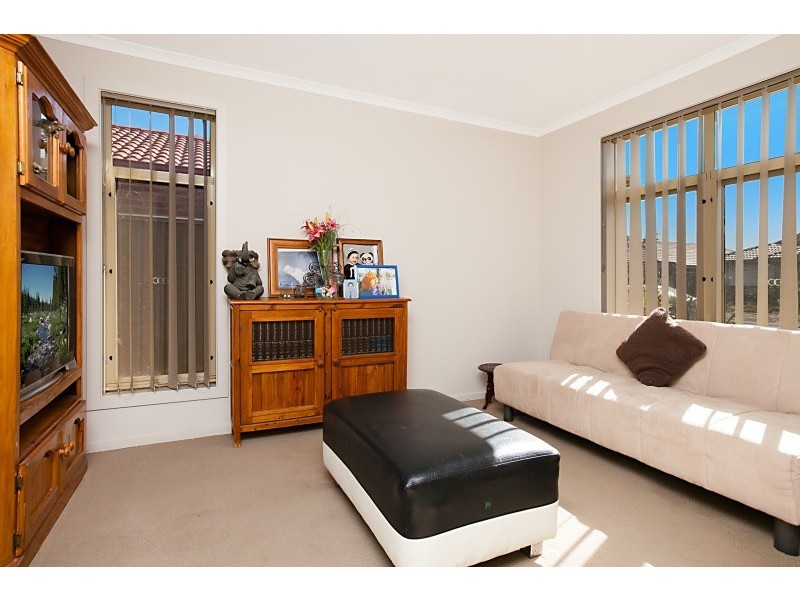 82 Lakeside Drive, Andrews Farm SA 5114