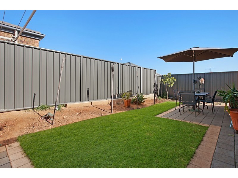 82 Lakeside Drive, Andrews Farm SA 5114