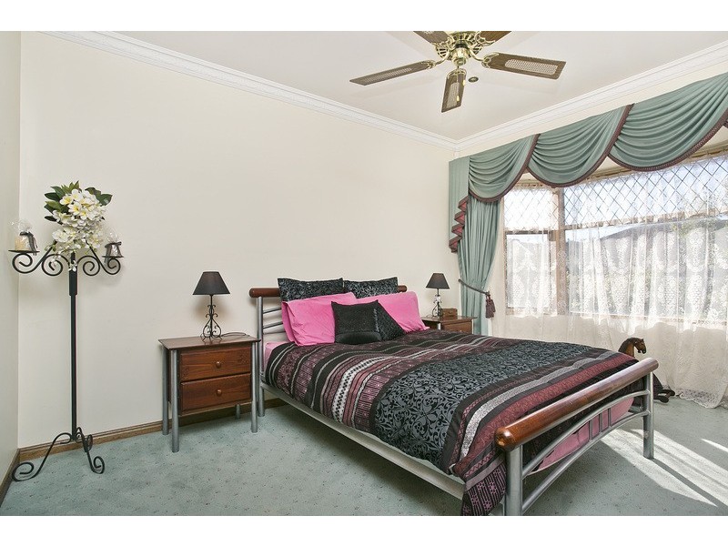 12 Springhill Ave, Oakden SA 5086