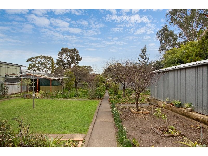 6 Carolan Crescent, Valley View SA 5093