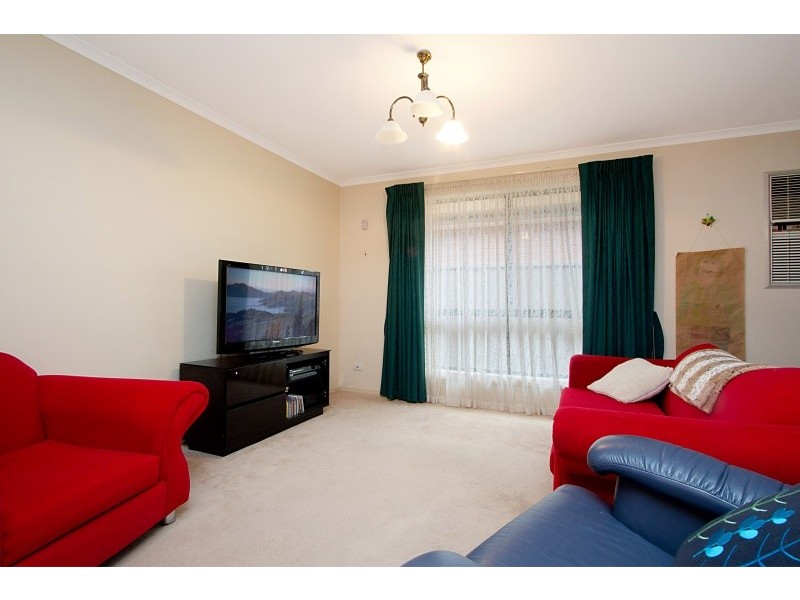 9 Sheffield Place, Oakden SA 5086