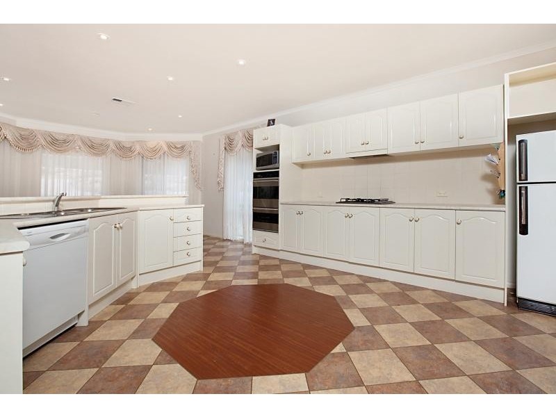 1 Bellevue Cct, Gulfview Heights SA 5096