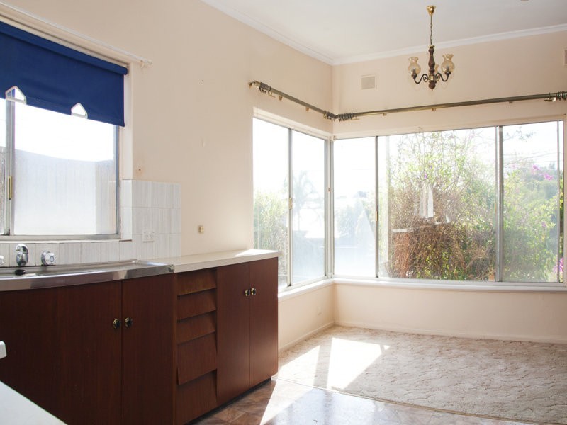 117 Military Road, Henley Beach South SA 5022