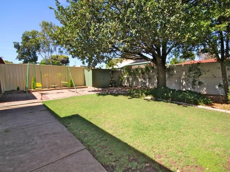 15 Hoover Road, Hope Valley SA 5090