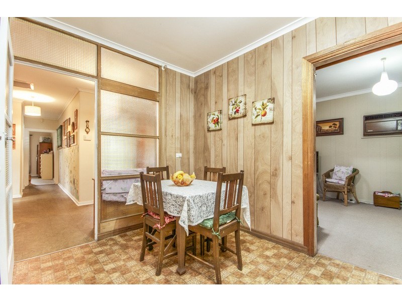 6 Davidson Rd, Elizabeth Vale SA 5112