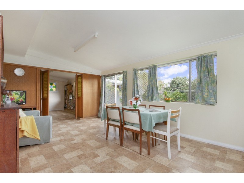 6 Davidson Rd, Elizabeth Vale SA 5112