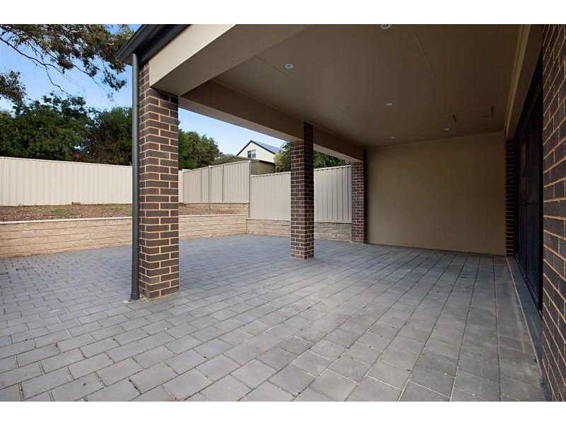 11a Edmund Rd, Highbury SA 5089