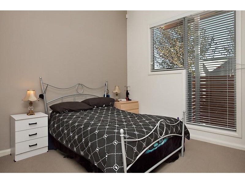13 Cathedral Cct, Mawson Lakes SA 5095