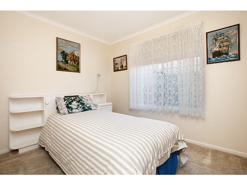 33 Lord Howe Ave, Hillcrest SA 5086