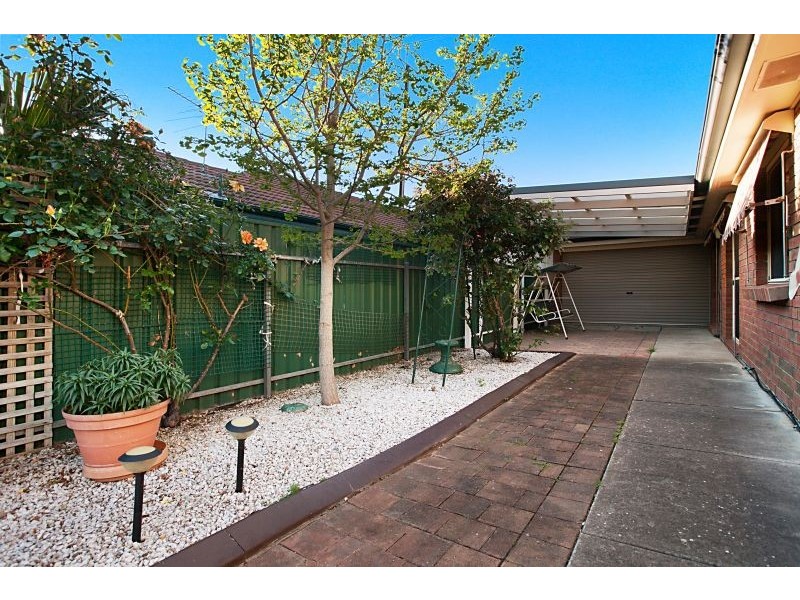 33 Lord Howe Ave, Hillcrest SA 5086
