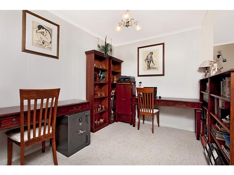 84 Flockhart Ave, Valley View SA 5093