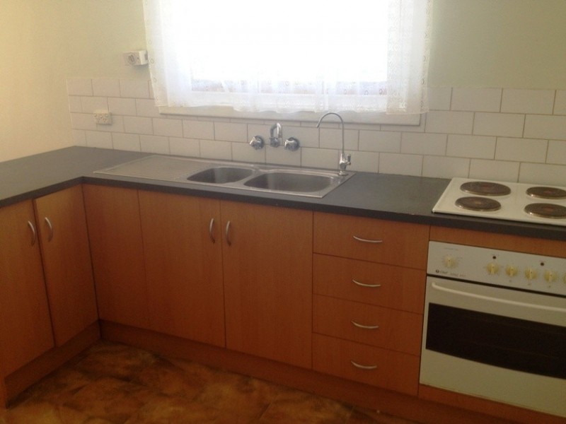 9 Chicklade St, Elizabeth Vale SA 5112